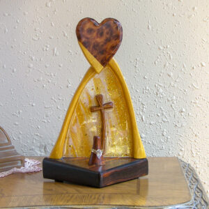 Covenant Light – Golden Heart Wedding Ring Holder