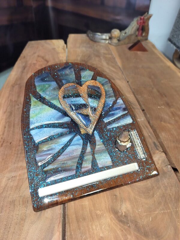 Eternal Radiance – Celestial Heart Ring Holder - Image 2