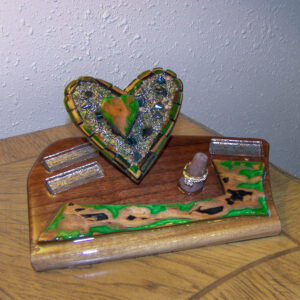 Garden of Covenant – Mosaic Heart Ring Keeper in Walnut Wood & Crystal