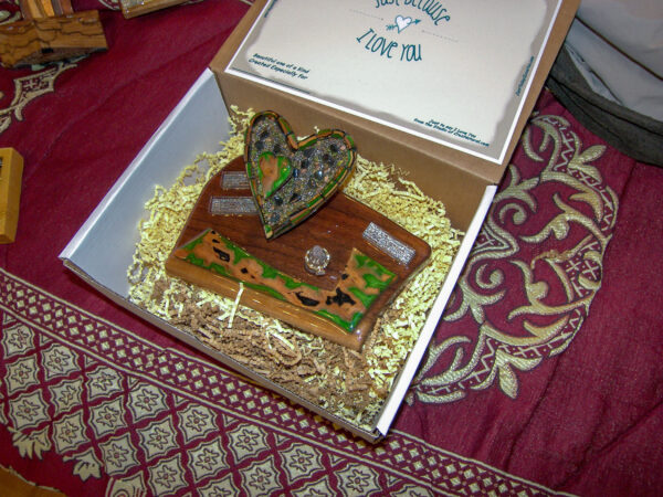 Garden of Covenant – Mosaic Heart Ring Keeper in Walnut Wood & Crystal - Image 5