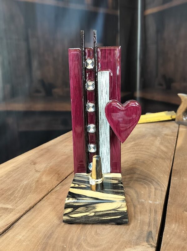 Majestic Radiance – Ebony & Purpleheart Ring Holder